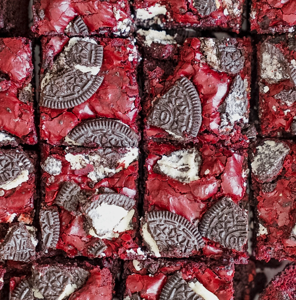 Red Velvet Oreo Brownie 