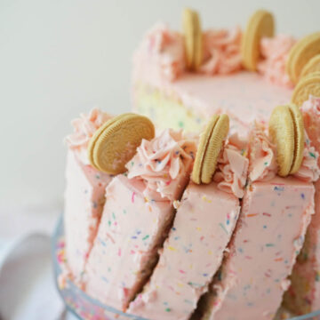 pink cake, oreo