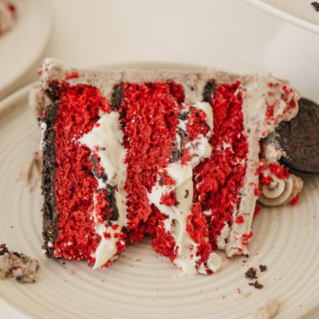 Oreo Red Velvet Cake