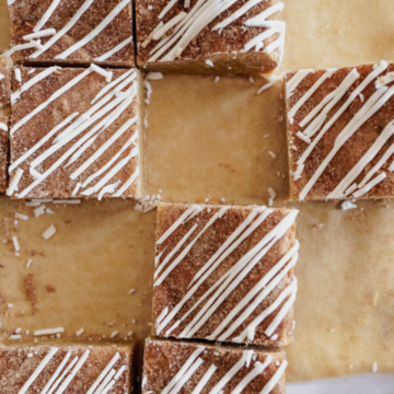 Cinnamon Roll blondies