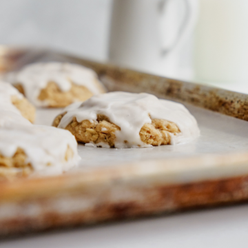 Iced Oatmeal Cookies