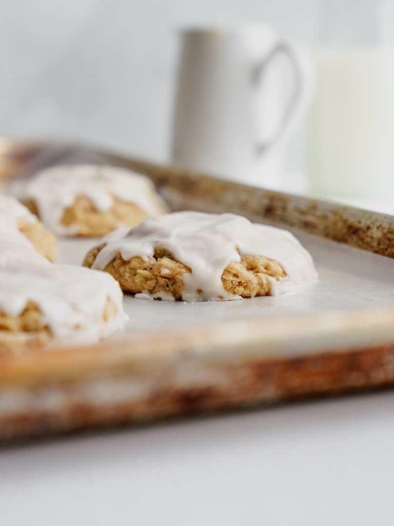 Iced Oatmeal Cookies 