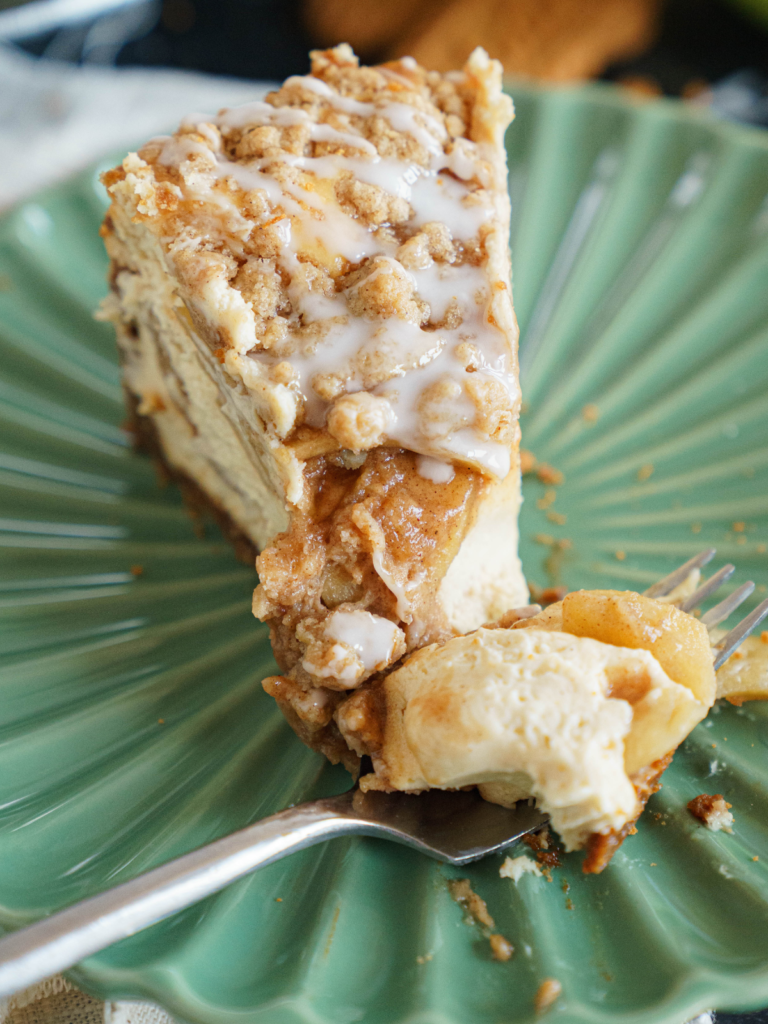 apple crisp cheesecake